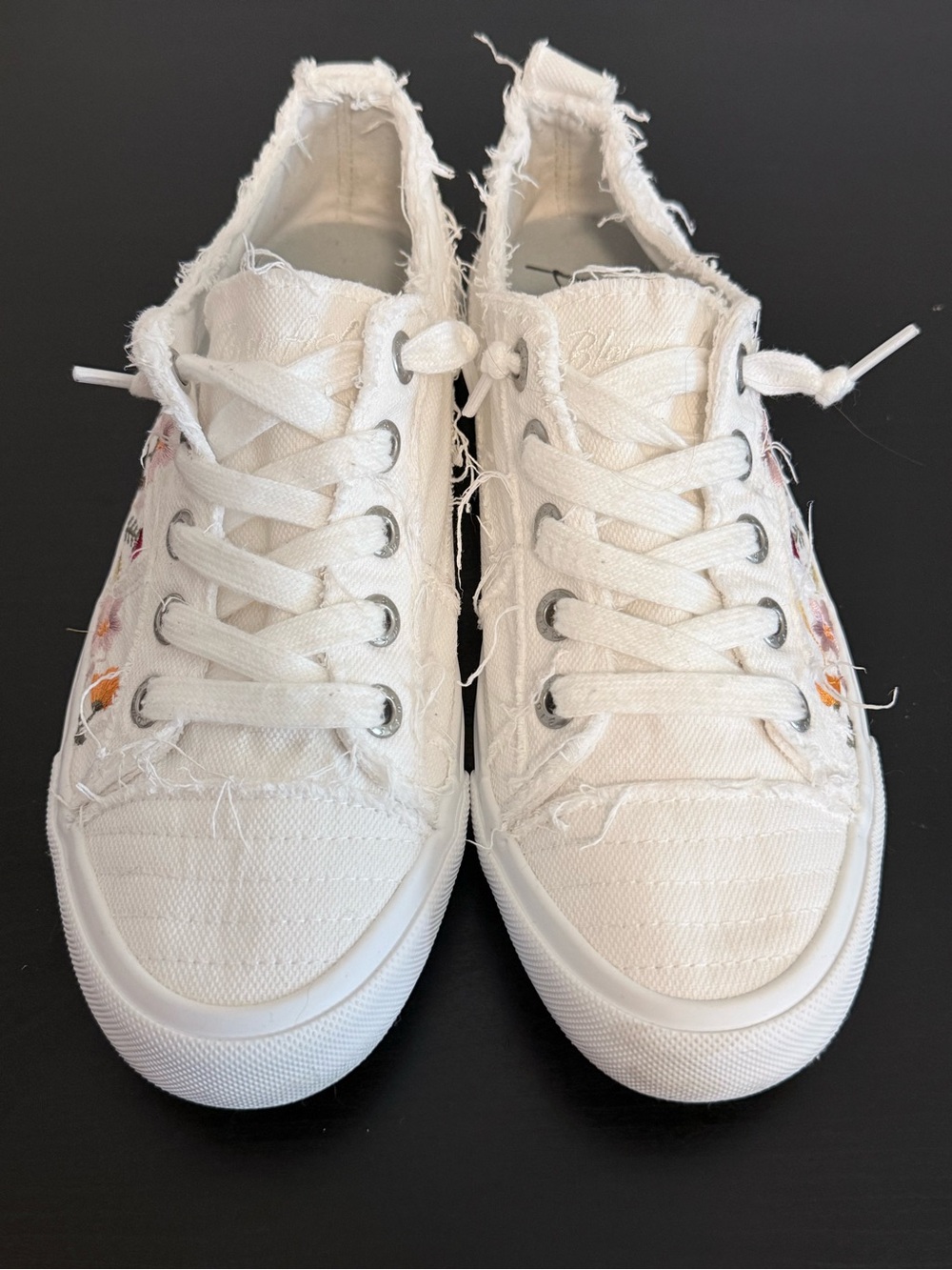 Malibu White Distressed Canvas Floral Low-Top Sneakers - Women